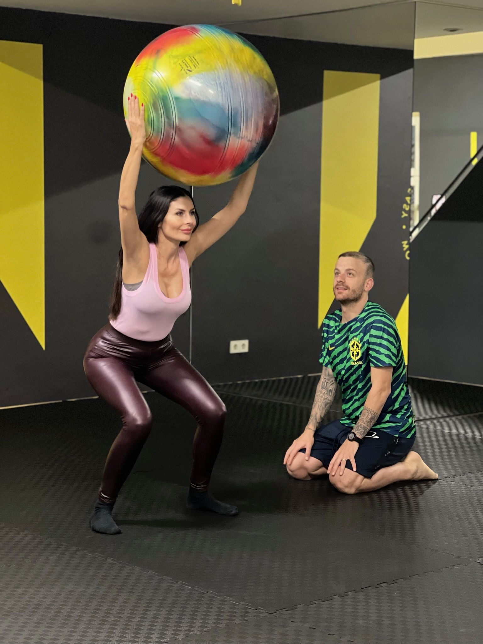 Training mit Medizinball bei NOU Performance